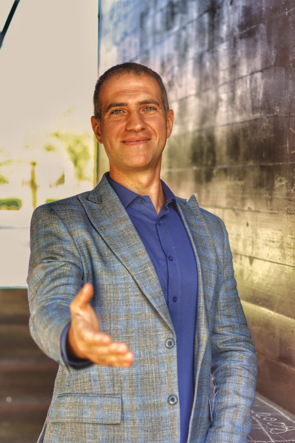 Bogdan Valentin, invitat la AmbasadorVipPress, după experiența de mulți ani în Canada, a revenit în România!